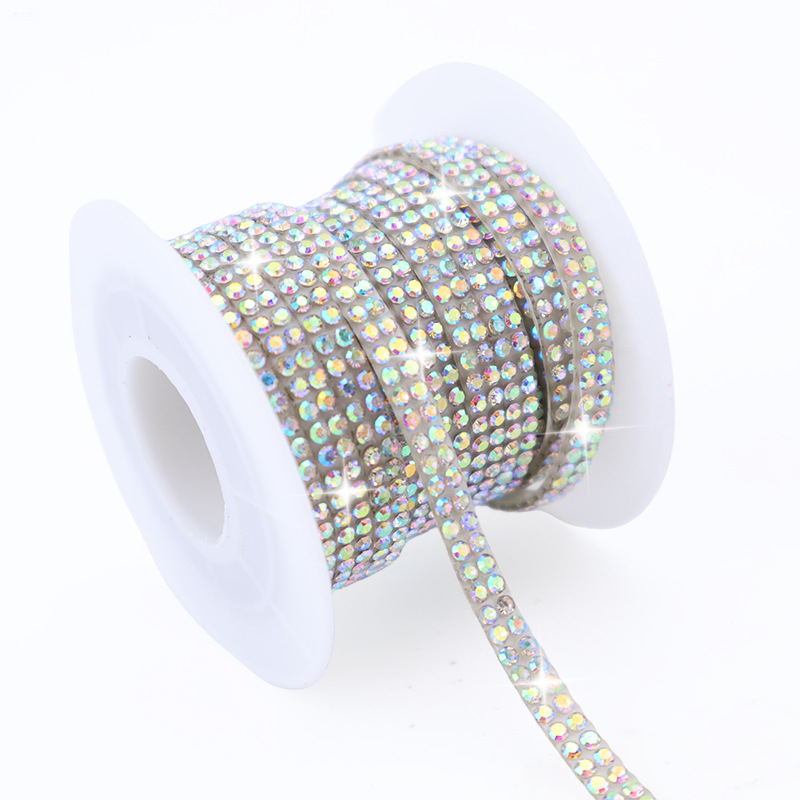 Tarpvalstybiniai, karštai parduodami lipnūs kalnų krištolo lipdukai stiklo dekoravimui, batų dekoracijoms, kalnų krištolo juostelėms, kalnų krištolo juostelėms