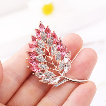 Divat üreges levelekkel díszített bross, gyönyörű öltönyruha, női ruha, női ruhaszárító, új trendi, rögzített csattal díszített, temperamentumos ékszerek nagykereskedelme