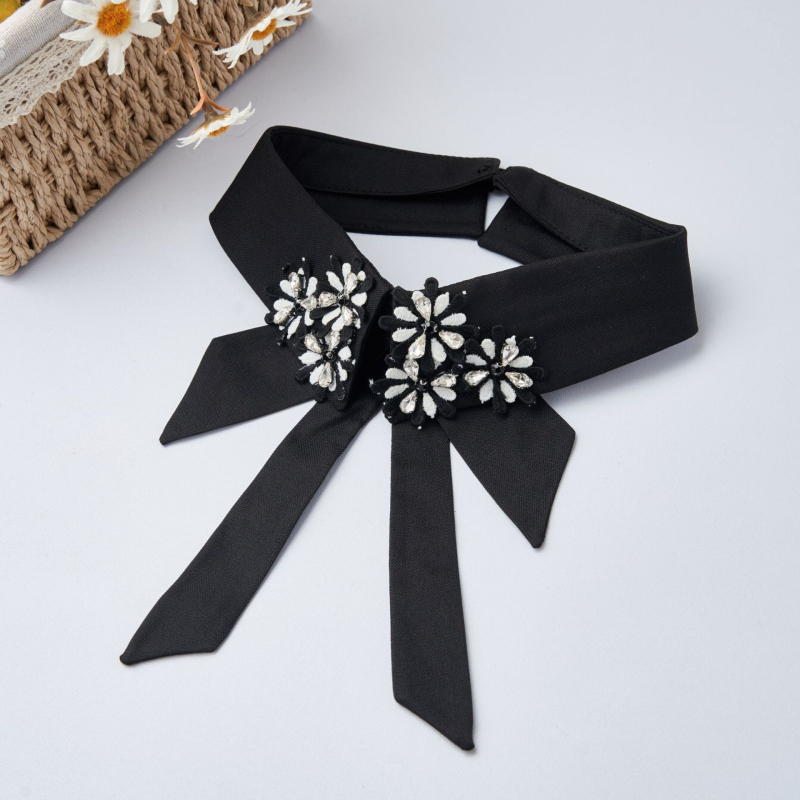 Jaunpienācējs ar bantīti un viltus apkakli, vasaras jaunpienācējs, viltus apkakles sieviešu universāls, moderns viltus apkakles apģērbs noliktavā