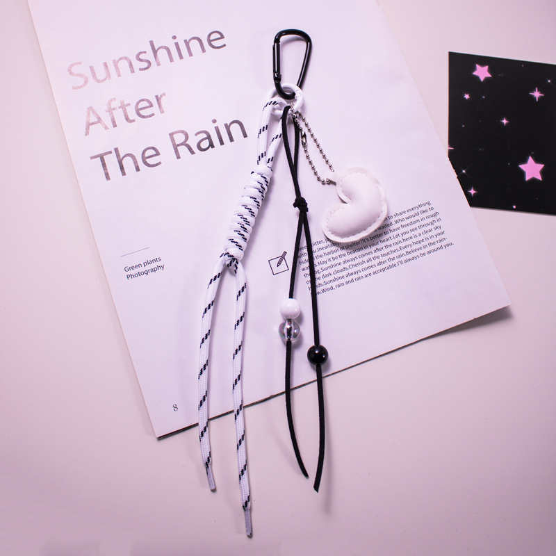 Miu színű bőr szerelmes autós kulcstartó táska medál kreatív szőtt római csomó minden egyezésű személyre szabott függő dekoráció