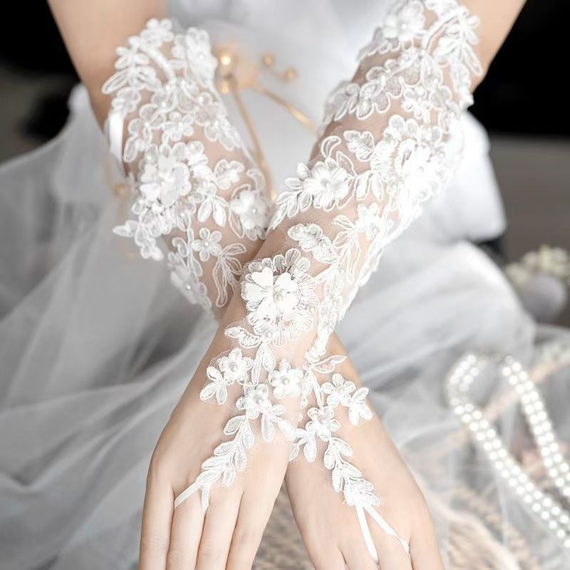 Nuotakos vestuvinės pirštinės Vestuvių piršlybų vakarėlio nuotrauka Super fėjos rankų gėlė Vestuvių gėlė Nėriniuotos ilgos trumpos pirštinės