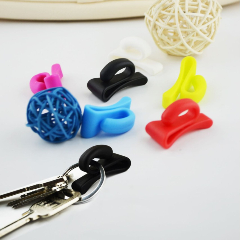 Didmeninė prekyba gamykloje, Yiwu mieste, 2 juanių vertės naujų keistų prekių dovanų kūrybinis krepšys, raktų pakabukas, raktų pakabukas, aksesuarai