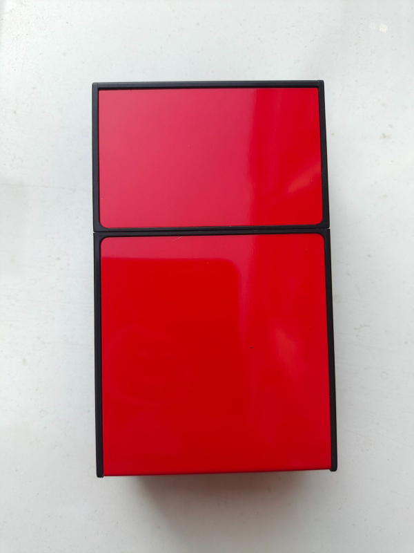 Pehme ja kõva universaalne 20-pakendis laadimissigaretiümbris integreeritud terve pakett USB-laadimisega sigaretisüütaja peen hulgimüük