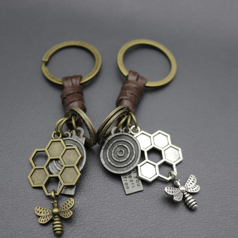 Ανδρικό δημιουργικό μπρελόκ από κράμα χαλκού μέλισσα vintage υφαντό δέρμα αγελάδας μπρελόκ από γνήσιο δέρμα μενταγιόν από εργοστάσιο απευθείας πωλήσεων