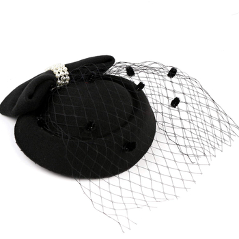 Ευρωπαϊκό και αμερικανικό ρετρό μπερέ με πλέγμα, πέπλο Fascinator, φτερό, καπέλο Derby, δαντέλα, γάντια, κολιέ με μαργαριτάρια