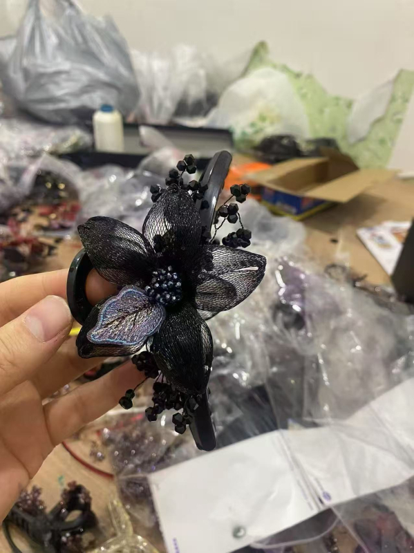 Kerge luksuslik retrohõõrdjas naiste vasktraadist käsitsi kootud kahepoolne elegantne lilleklamber, elegantne juukseklamber, peakate