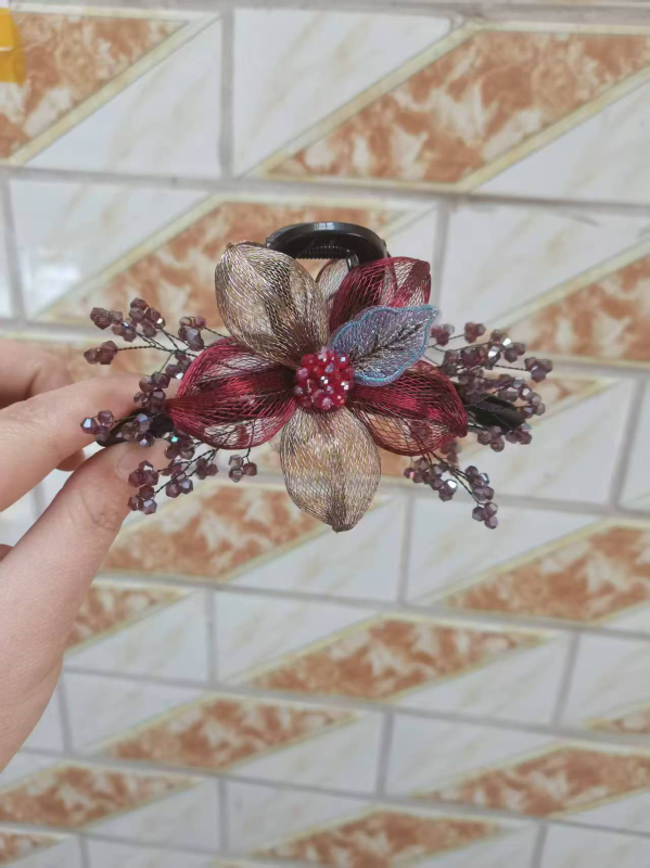 Kerge luksuslik retrohõõrdjas naiste vasktraadist käsitsi kootud kahepoolne elegantne lilleklamber, elegantne juukseklamber, peakate