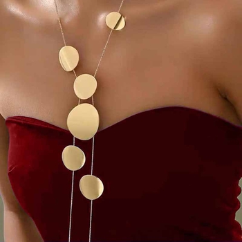 Γυναικείο κολιέ με μακρύ χάλκινο δίσκο, σε πωλήσεις σε όλη τη χώρα, μοντέρνο και κομψό, υψηλής ποιότητας, με γεωμετρικό σχέδιο, σε διασυνοριακές αγορές του 2025