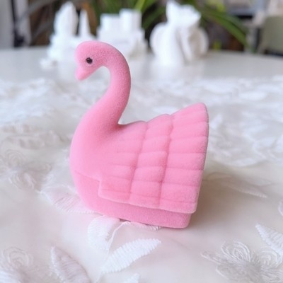 Roztomilá kreslená malá labuť, balenie šperkov, čierna a biela labuť, prsteň, prsteň, náhrdelník, krabička, ucho, nechtová krabička, generácia vlasov