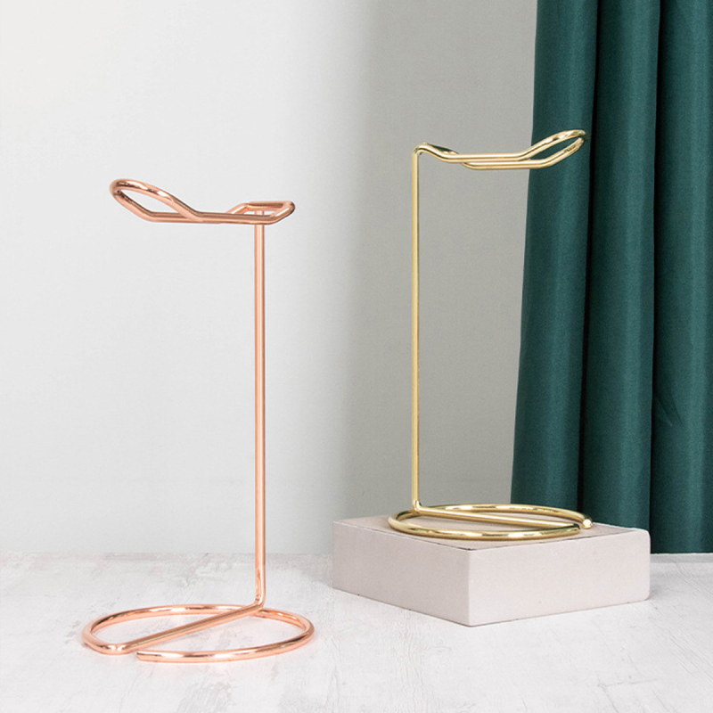 Paprastas metalinis ausinių stovas, aliuminio lydinio ausinių stovas, stabilus, neslystantis, stalinis stovas daiktams laikyti.