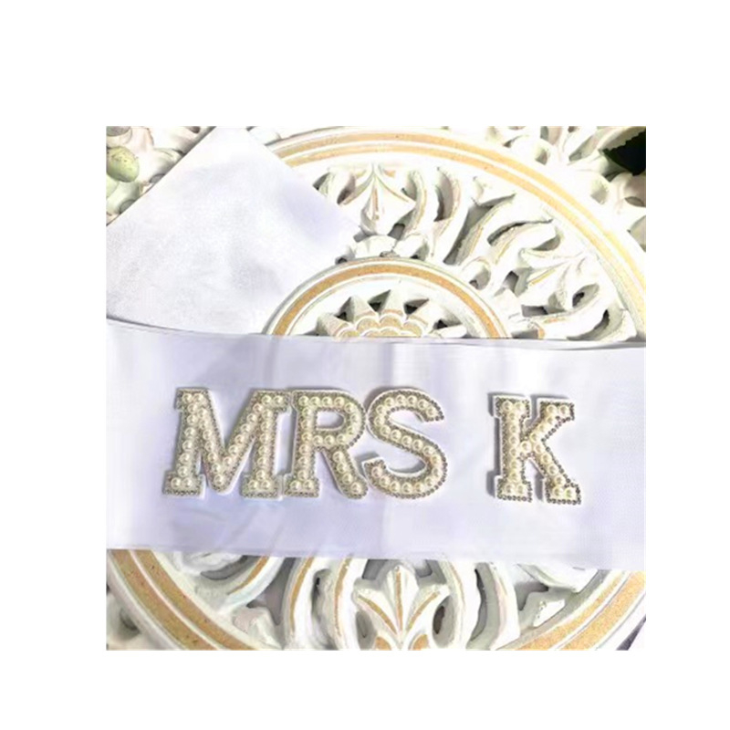 Европейски и американски стил булка с перлена буква булка ергенско парти презрамка за сертификат рожден ден кралица презрамка с буква