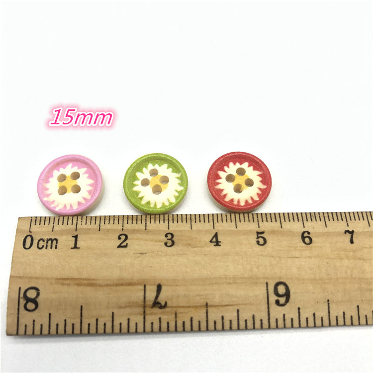 Išskirtinės spalvingos, margintos medinės sagtys su margučių raštu, dažytos chrizantemų raštu, 100 vnt. pakuotėje.