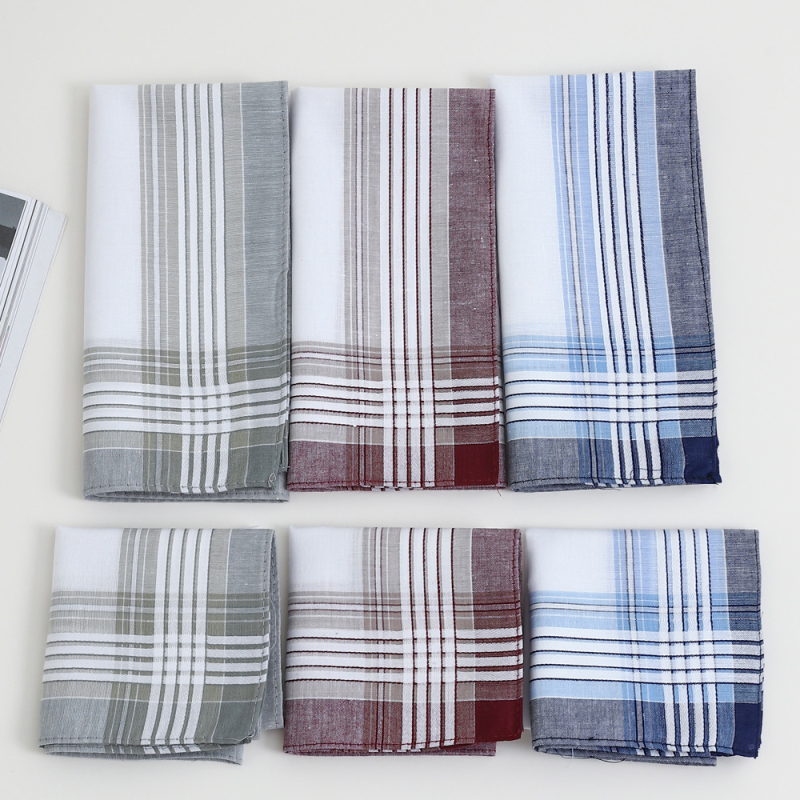 Vyriškas languotas nosinaitės tipo šalikas, pagamintas iš grynos medvilnės, 40 cm ilgio, karšto išpardavimo. 40 cm ilgio, šviesios spalvos, iš grynos medvilnės. Vyriškas languotas nosinaitės tipo šalikas, kišeninis, europietiškas ir amerikietiškas.