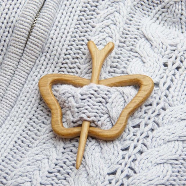 Nepriklausomos stoties nauja medinė megztinio sagė, žieminė mergaičių šaliko segtukas, gyvūnų sagė, medinė šaliko sagtis