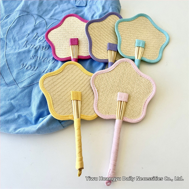 Допаминов фен стил момичешко сърце малка червена книжка същия стил летен сламен вентилатор от пшенично стъбло преносим ръчен вентилатор сладък