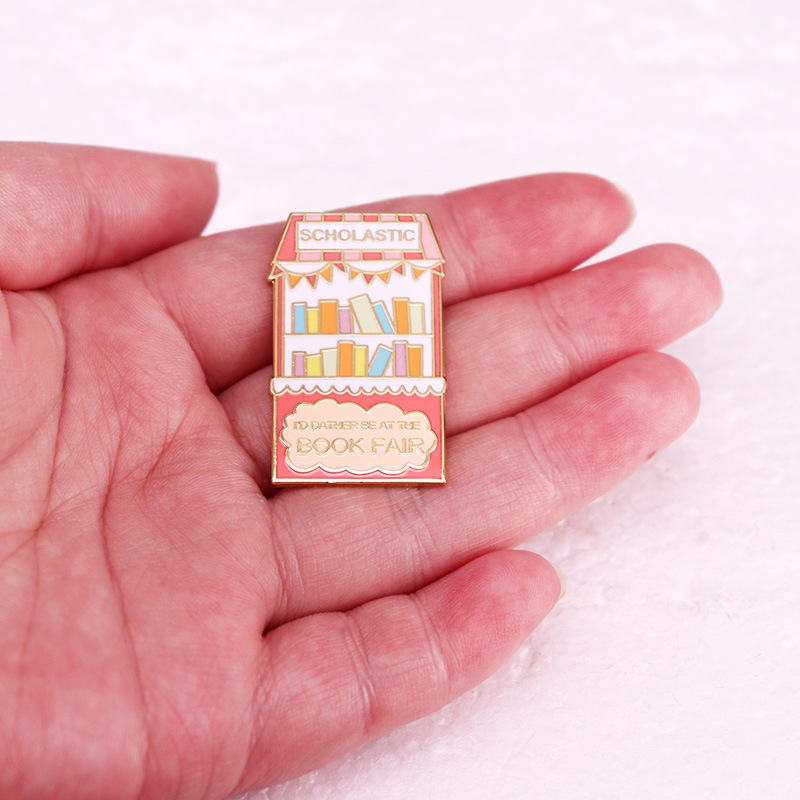 Academic Aș prefera să particip la târgul de carte, broșă, insignă emailată pentru entuziaștii lecturii