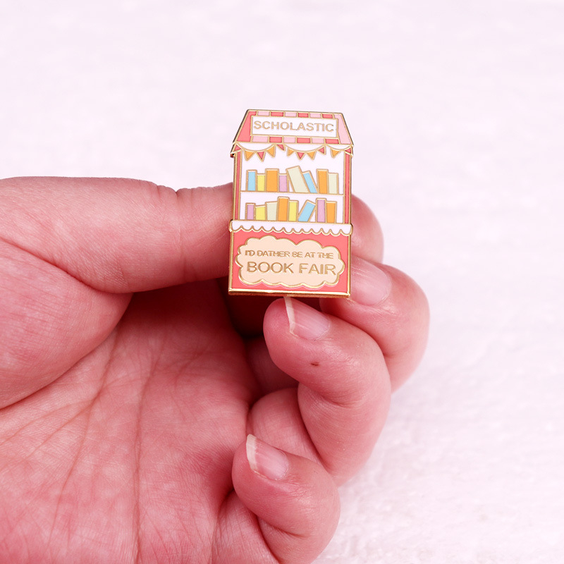 Academic Aș prefera să particip la târgul de carte, broșă, insignă emailată pentru entuziaștii lecturii