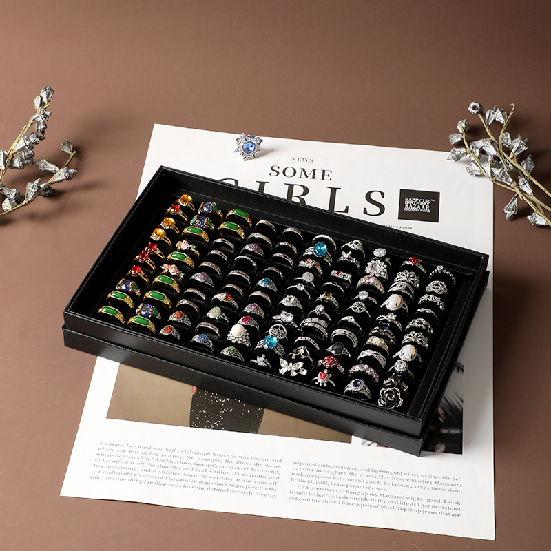 Χονδρική πώληση κουτιού δαχτυλιδιών 100 οπών από τον κατασκευαστή, κουτί επίδειξης κοσμημάτων, ανθεκτικό στη σκόνη, διαφανές κουτί αποθήκευσης με καπάκι