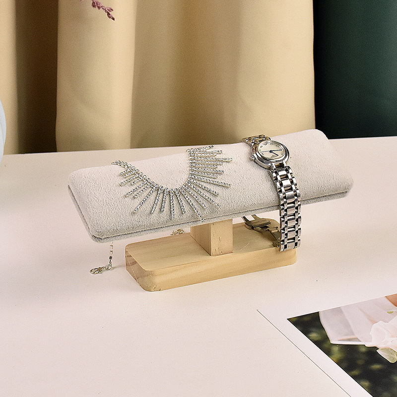 Täispuidust ühekihiline käevõru, käevõru, käepael, kellaalus, ehete rekvisiidid, leti kaunistused, käevõru