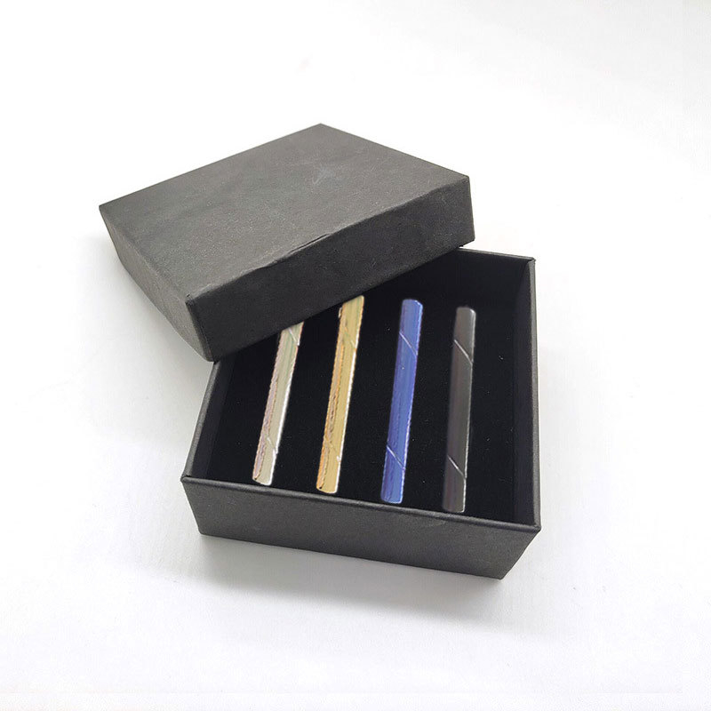 Piiriülene kuum hulgimüügi ülikonna lipsuklambriga kinkekarbis vask lipsuklambriga ülikond meeste kallihinnalised ülikonna aksessuaarid