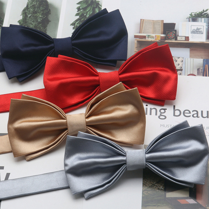 Kasdienis madingas profesionalus kostiumas, peteliškė, vyriška dalykinė suknelė, vestuvinė pokylių suknelė, pabrolys, džentelmeno peteliškė