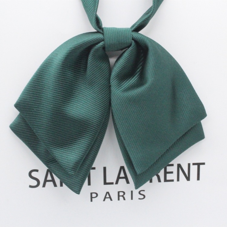 Gyárilag közvetlen szállítású dupla japán JK egyenruha, egyszínű galléros, virágos, egyetemi csokornyakkendő, koreai kiegészítőkkel, kis masnival