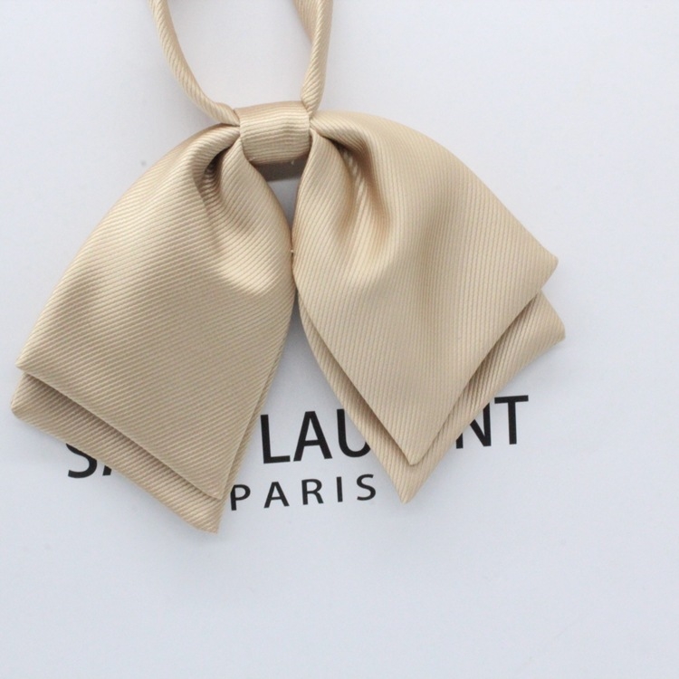 Gyárilag közvetlen szállítású dupla japán JK egyenruha, egyszínű galléros, virágos, egyetemi csokornyakkendő, koreai kiegészítőkkel, kis masnival