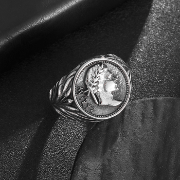 Ευρωπαϊκό και Αμερικανικό στυλ Ρωμαϊκής Αυτοκρατορίας Δαχτυλίδι Καίσαρα από ανοξείδωτο ατσάλι Ρετρό ηλεκτρολυτικά επιμεταλλωμένο με κέρματα από τιτάνιο και ατσάλι με πορτρέτο Δαχτυλίδι από τιτάνιο και ατσάλι