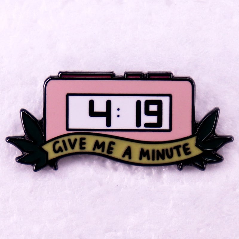 Dă-mi o broșă de un minut, accesorii pentru insignă de ceas