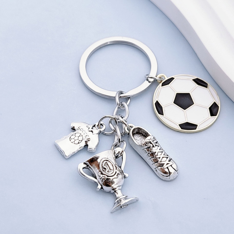 Madingas metalinis raktų pakabukas, aš myliu futbolą, futbolo uniformos trofėjų raktų pakabukas, sportinis raktų pakabukas, sportininko dovana