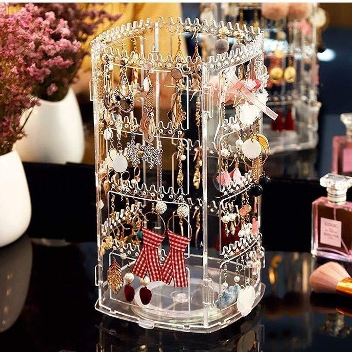 Kõrvarõngaste ehete vitriin ümmargune mitmekihiline rippuv kaelakee kõrvaklambrid kõrvarõngad suure mahutavusega pöörlev ehteriiul