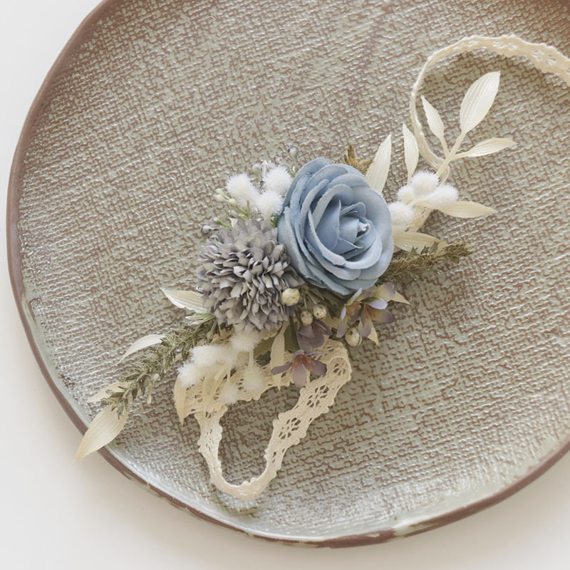 Art Accord 2431 Сватбено цвете Арт симулация на цвете Бизнес тържество Откриване Гост Корсаж цвете Цвете за китка сиво синьо