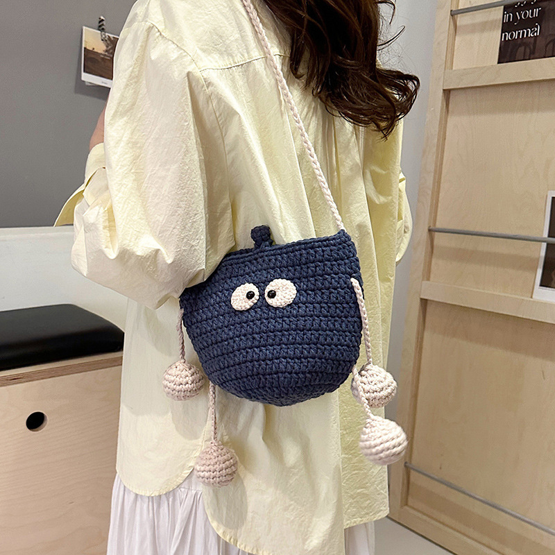 Didelės talpos moteriškas animacinių filmukų merginos rankinukas per petį, rankų darbo austas moteriškas krepšys