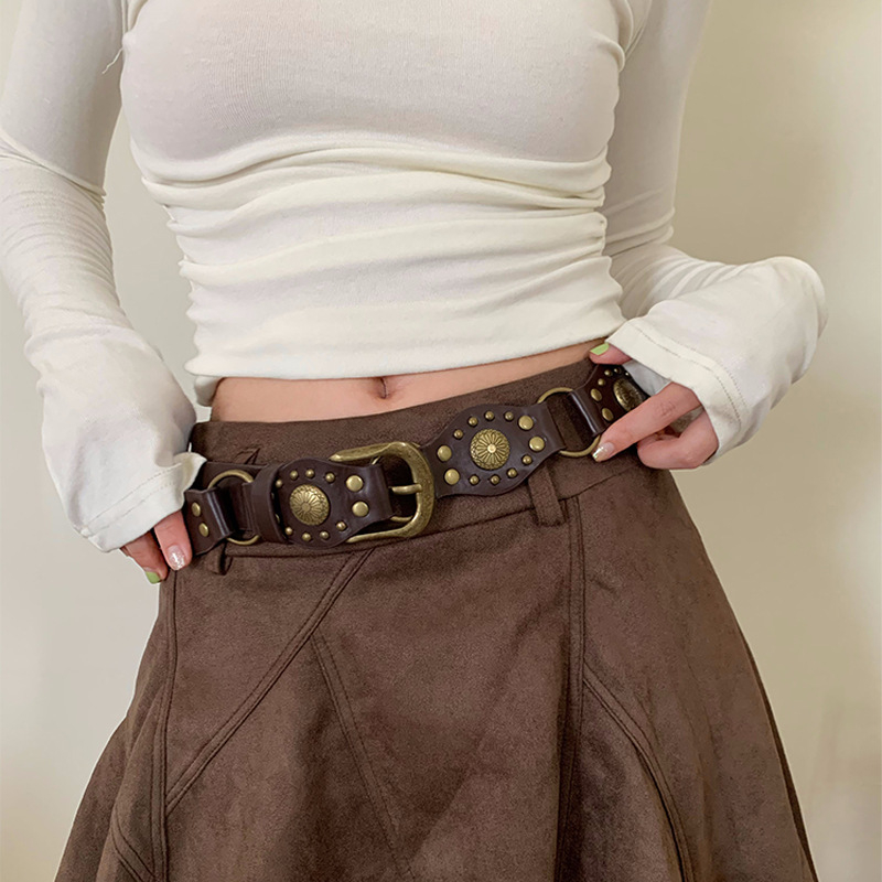 Amerikietiškas vesterno kaubojiškas retro stiliaus moteriškas diržas, skirtas kelionėms į darbą ir atgal, rudas, su džinso sagtimi, madingas