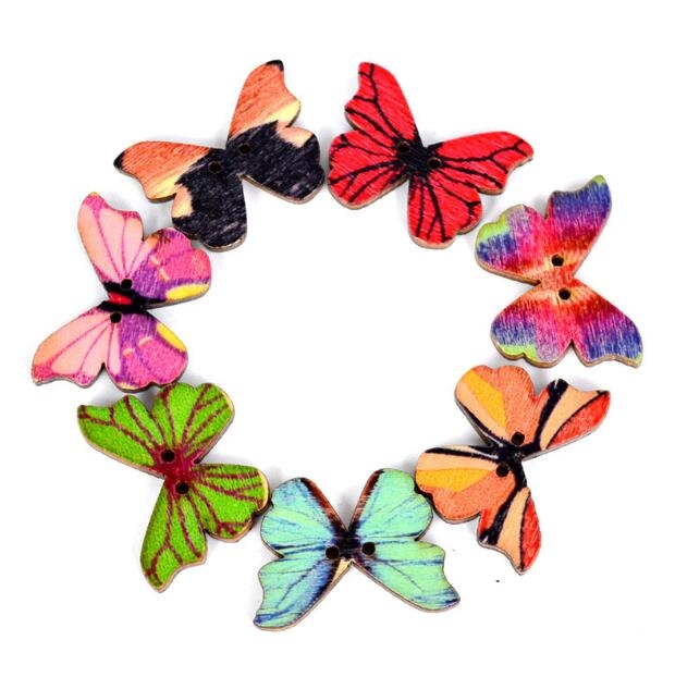 Įvairūs mišrūs animaciniai drugeliai, triušiai, mediniai mygtukai, vaikų rankų darbo, „pasidaryk pats“ medinis sagties žiedas, kūrybingas rankų darbo tapybos medžiagos sagtis