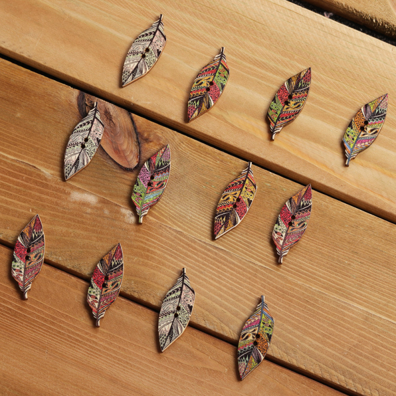 Įvairūs mišrūs animaciniai drugeliai, triušiai, mediniai mygtukai, vaikų rankų darbo, „pasidaryk pats“ medinis sagties žiedas, kūrybingas rankų darbo tapybos medžiagos sagtis