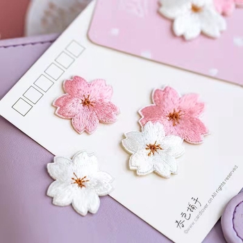 Malá ružová látková nášivka, nášivka na sukňu, taška, dekorácia na opravu otvoru, kvet, biela vynikajúca nálepka