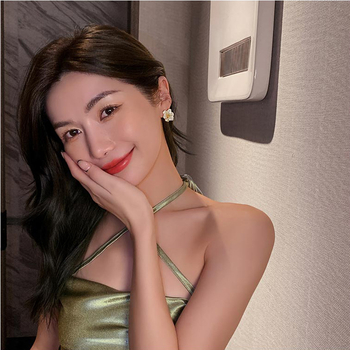 Francia, gyengéd virágos fülbevalók női elegáns, niche dizájnú fülbevalók könnyű, luxus, csúcskategóriás, érzéki fülbevalók, minden egyezésű vintage nagykereskedelem