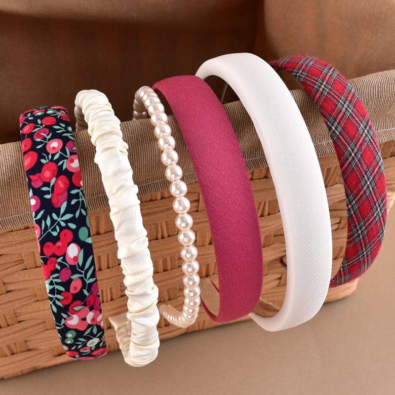 „Amazon“ tarpvalstybinis 6 asmenų grupei skirtas gėlių rašto vienspalvis plaukų juostelių derinys