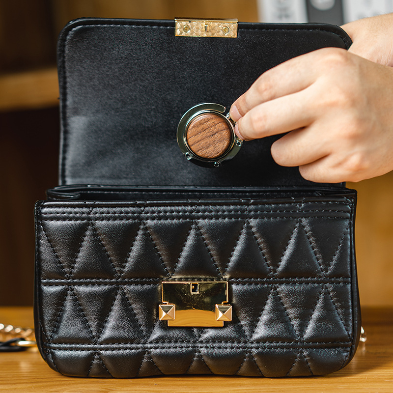 Σύγχρονο απλό γάντζο γραφείου φορητό μαύρο κρεμάστρα γραφείου καρυδιάς γραφείο κρεμαστή τσάντα χωρίς γροθιές γάντζο