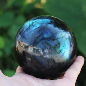 Didmeninė prekyba tarpvalstybiniais poliruoto krištolo rutulio traukimo akmens rutulio akmens papuošalais pilku mėnulio akmeniu, žaisdami krištolo rutulio papuošalus