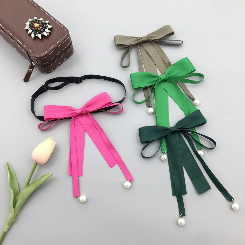 Nauji koledžo stiliaus reguliuojamo dydžio marškiniai, universalūs peteliškės formos kaklaraiščiai su akademinės uniformos peteliške, urmu