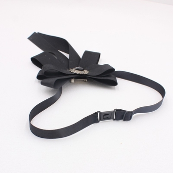 Tähekujulise kassiga akadeemilise stiili professionaalne ühevärviline kraega vormiriietus, kikilipsu tootjate hulgimüügi aksessuaarid TS248