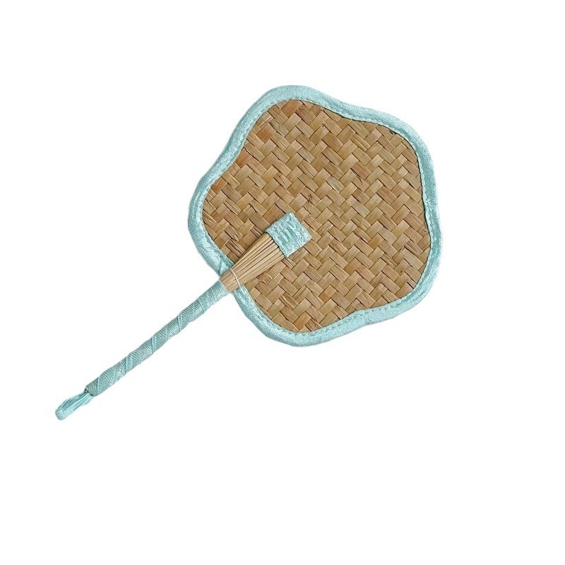 Ins Mini Love Cattail Fan Internet Celebrity Letný Cattail Fan Okrúhly broskyňový vejár s vejárom v tvare srdca Ručný hojdací vejár Detský banánový vejár