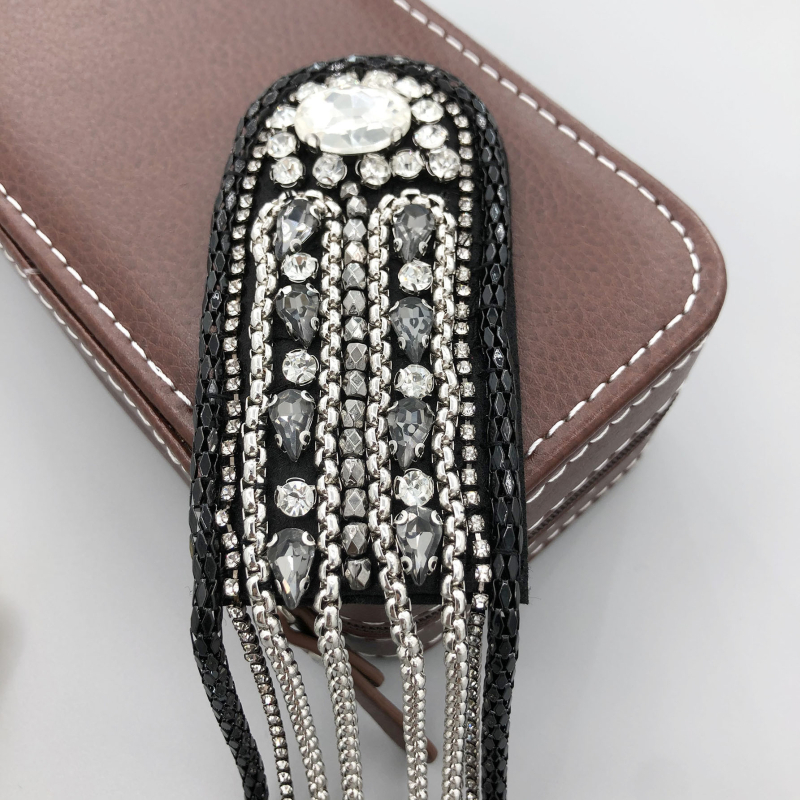 Kvaliteetsed käsitööna valminud helmestega tutiga õlakud meeste ja naiste esinemiskostüümidele, isikupärastatud ja peened esinemisrõivaste aksessuaarid