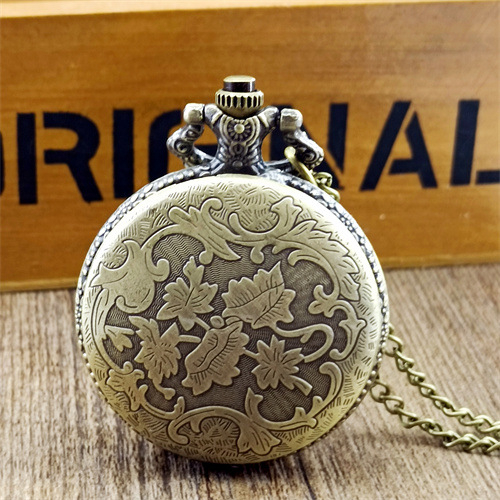 Εξωτερικό εμπόριο υψηλής εμφάνισης ρετρό ρωμαϊκή ψηφιακή μόδα φοιτητής ζευγάρι προσωπικότητα τάση γείωσης ιδιοσυγκρασία βαθμού άνδρες και γυναίκες ρολόι τσέπης