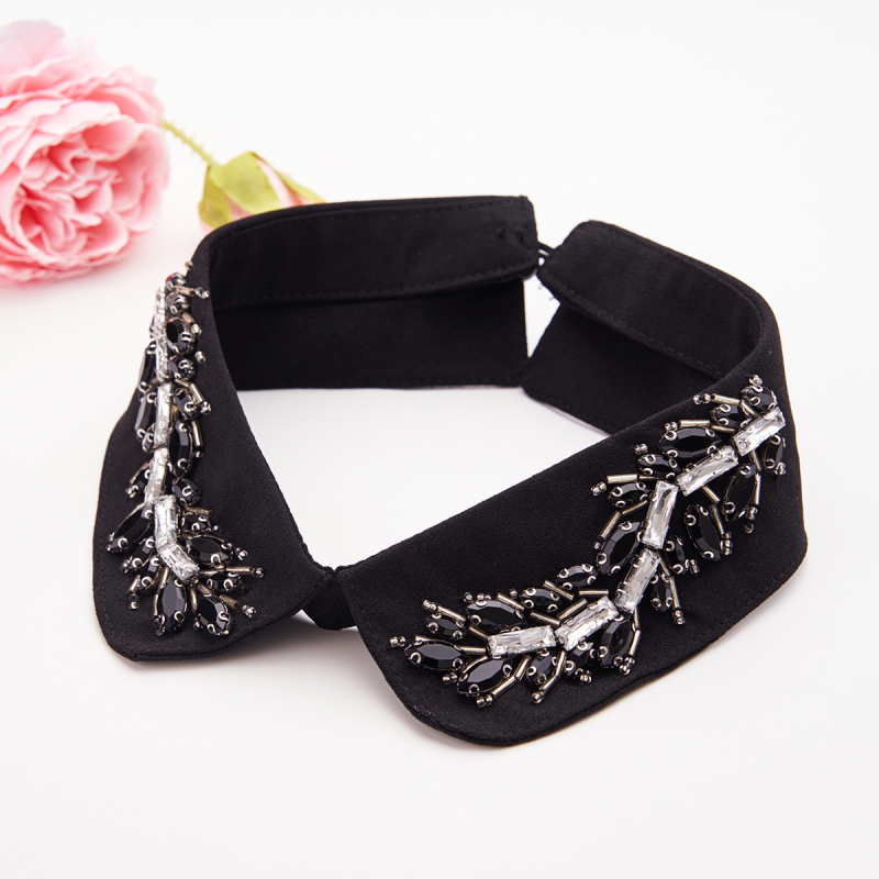 Aukštos kokybės rankų darbo išskirtinis netikras užsienio prekybos antkaklis, sunkus karoliukais puoštas, naujas universalus antkaklis, tiesiai iš gamintojo.