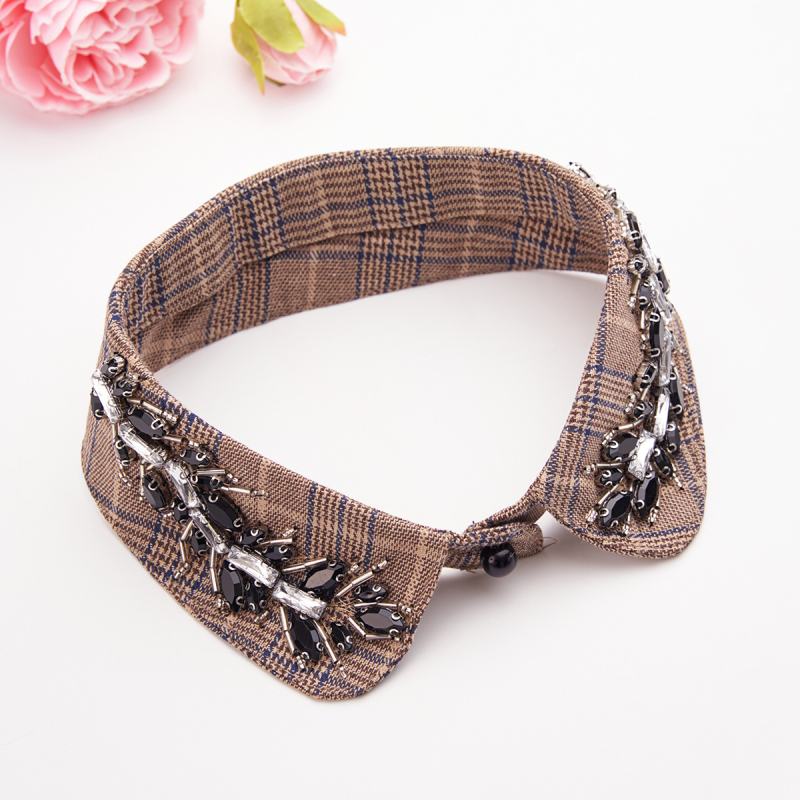 Aukštos kokybės rankų darbo išskirtinis netikras užsienio prekybos antkaklis, sunkus karoliukais puoštas, naujas universalus antkaklis, tiesiai iš gamintojo.