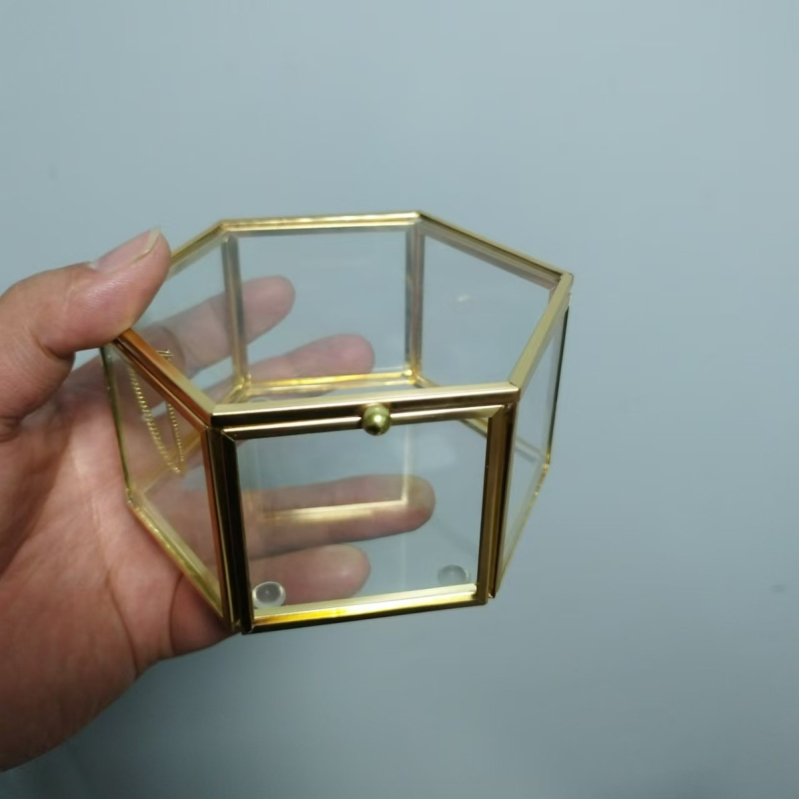 Εργοστασιακό διαφανές γυάλινο κουτί αποθήκευσης με χρυσό περίγραμμα κοσμήματος κουτί δώρου σαλόνι ομορφιάς ανθεκτικό στη σκόνη χρυσό περίγραμμα σχέδιο