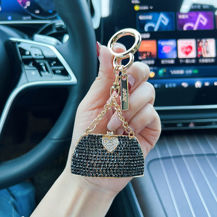 Breloc auto cu model de geantă cu diamant incrustat din aliaj, creativ, lucrat manual, cu gheare, pandantiv metalic, rafinat, ornamente pentru geantă, Europa și Statele Unite